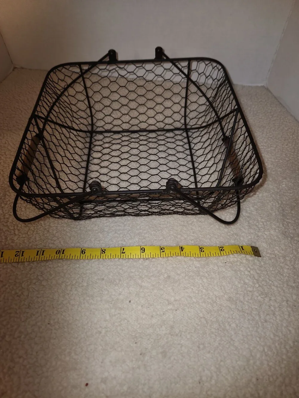 Wire Chicken-Coop Style Market Basket with Wooden Handle